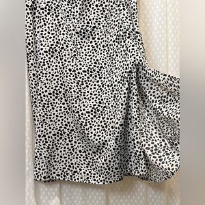 Shein Curve B&W Dalmation Print.‎ 4XL.
